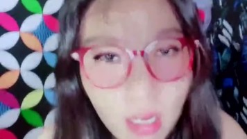 SANSA Cewek Kacamata Hyper Ngewe