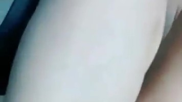 Rena Omek Manjah Ampe Keluar Cairan Putih