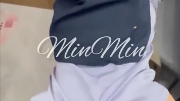 Pejuin Istriku Jilbaber Nakal Doggy Quick Seks di Kantor