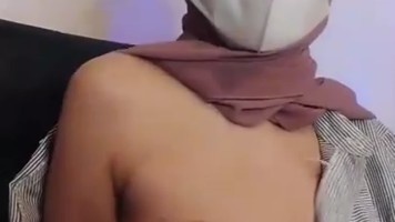 Mirna Jilbab Tocil Remas Toket Desah