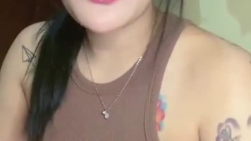 Goyang Nakal Host Bertato Endingnya Pamer Susu Dream