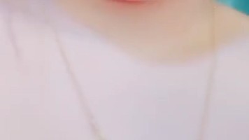 Silvia Mulus Show Memek Jembut Tipis